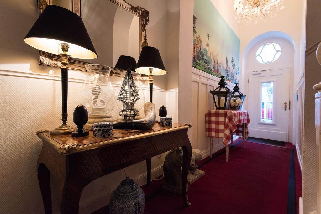 Dirazi Guesthouse & Apartments Gmbh Francoforte sul Meno Esterno foto
